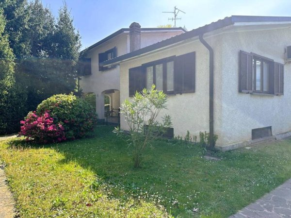 casa indipendente in vendita a Vimercate