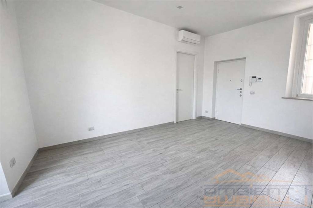 appartamento in vendita a Vimercate in zona Ruginello / Oldaniga