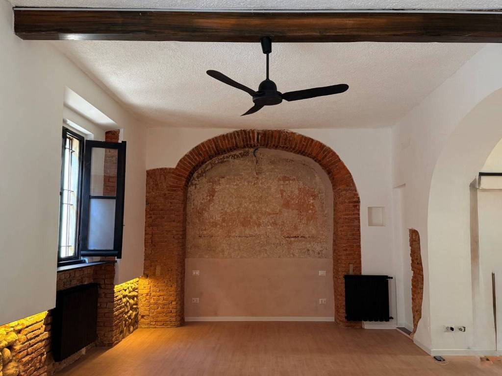 appartamento in vendita a Vimercate in zona Centro Storico