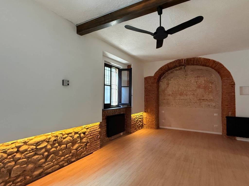 negozio in vendita a Vimercate