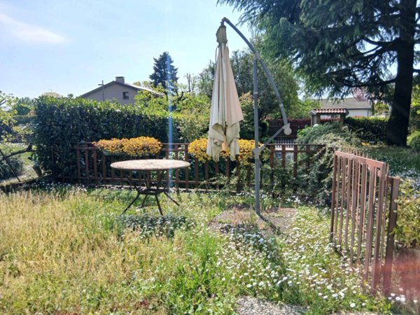 appartamento in vendita a Vimercate in zona Oreno