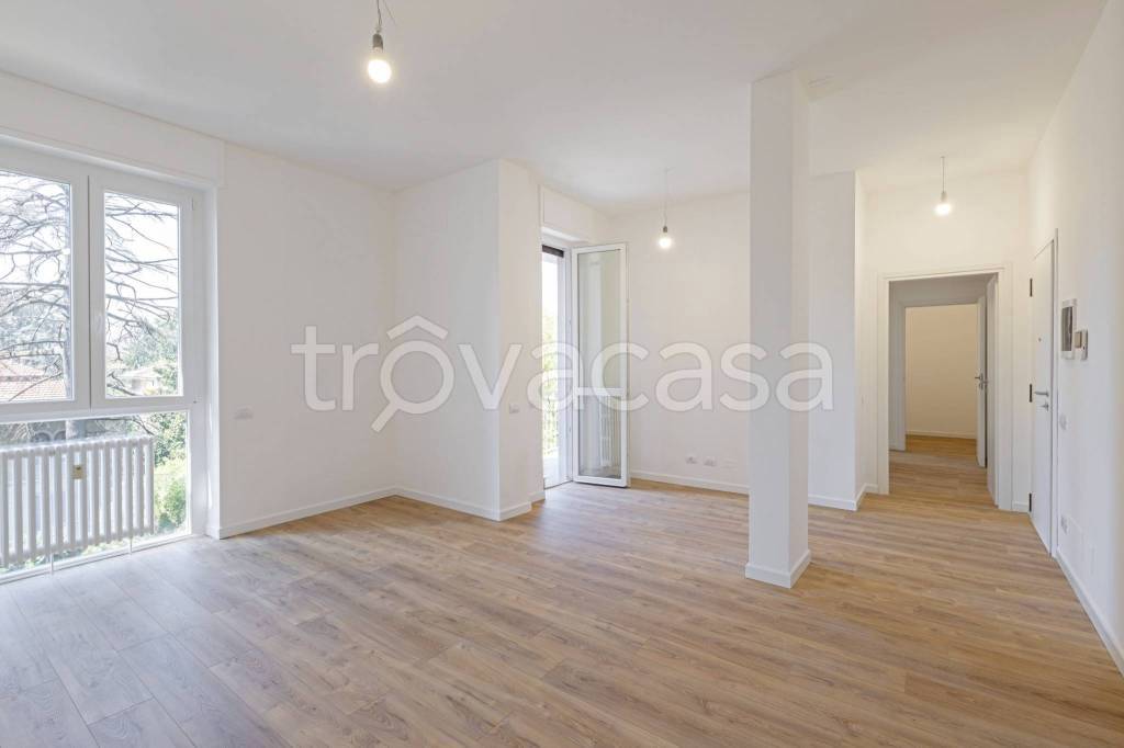 appartamento in vendita a Vimercate in zona Centro Storico