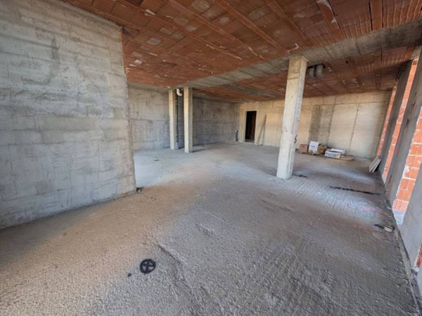 appartamento in vendita a Vimercate in zona Oreno