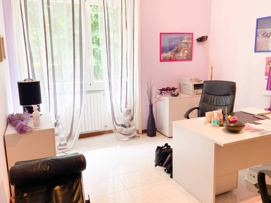 appartamento in vendita a Vimercate in zona Centro Storico