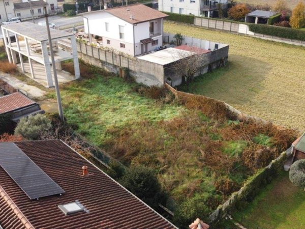 casa indipendente in vendita a Vimercate in zona Centro Storico
