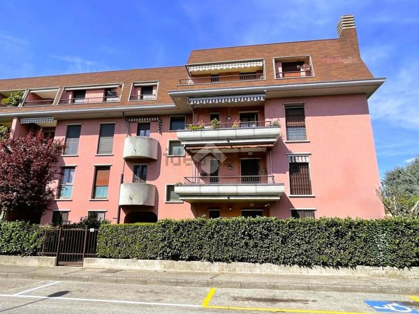 appartamento in vendita a Vimercate
