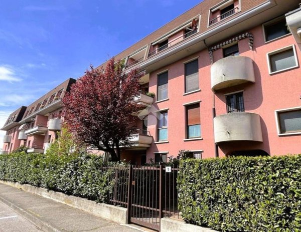 appartamento in vendita a Vimercate