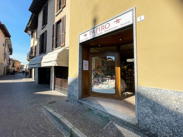 negozio in vendita a Vimercate