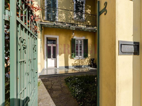 casa indipendente in vendita a Vimercate in zona Centro Storico
