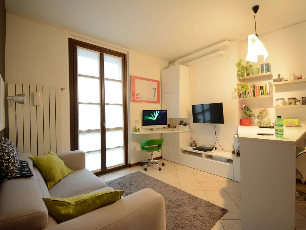 appartamento in vendita a Vimercate in zona Oreno