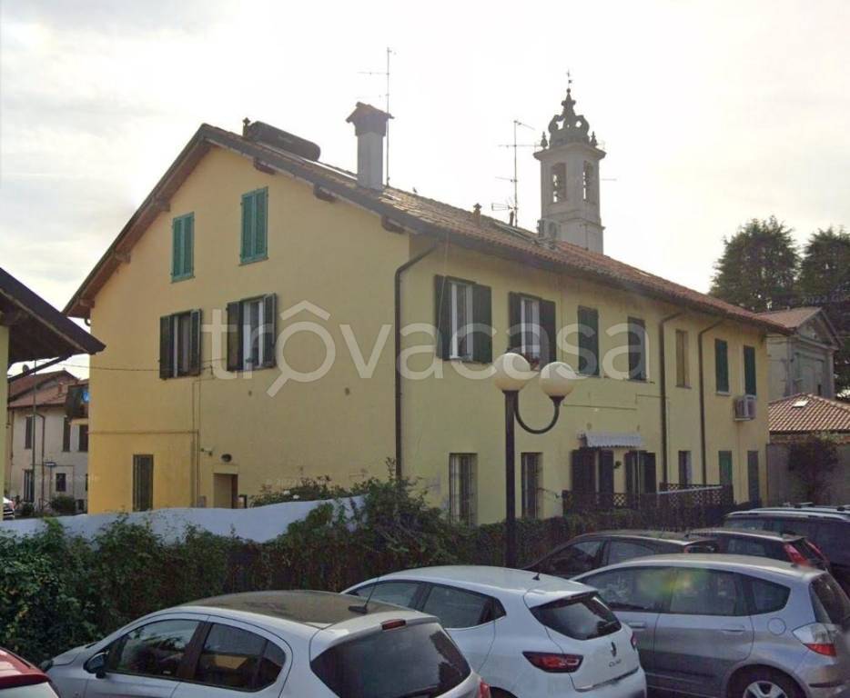 appartamento in vendita a Vimercate in zona Ruginello / Oldaniga