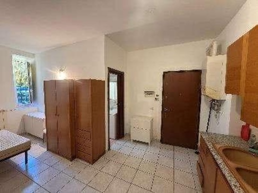 appartamento in vendita a Vimercate in zona Ruginello / Oldaniga