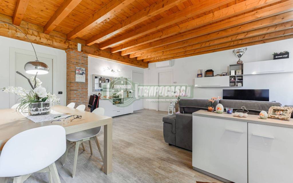 appartamento in vendita a Vimercate