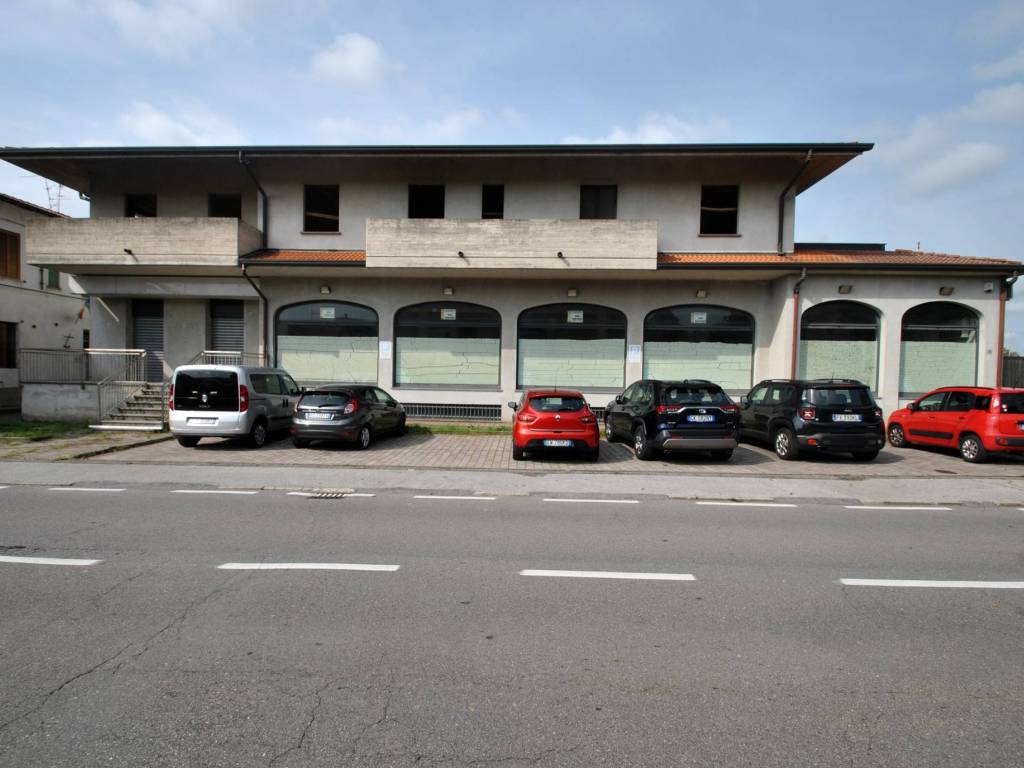intera palazzina in vendita a Vimercate in zona Centro Storico