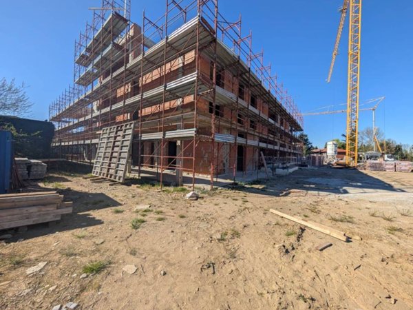 appartamento in vendita a Vimercate in zona Oreno