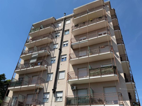 appartamento in vendita a Vimercate in zona Centro Storico