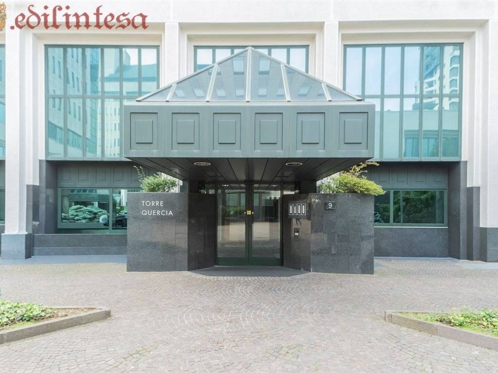 negozio in vendita a Vimercate