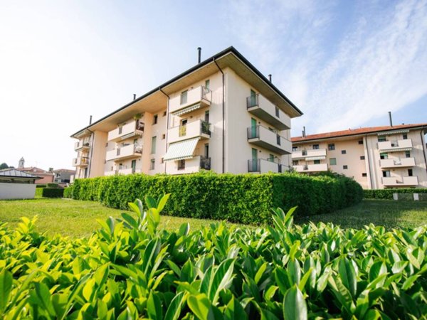 appartamento in vendita a Vimercate in zona Ruginello / Oldaniga