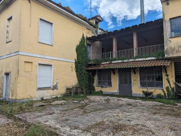 casa indipendente in vendita a Vimercate