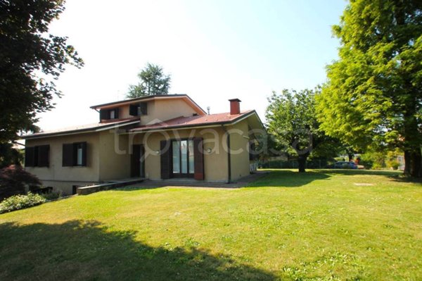 casa indipendente in vendita a Vimercate in zona Ruginello / Oldaniga