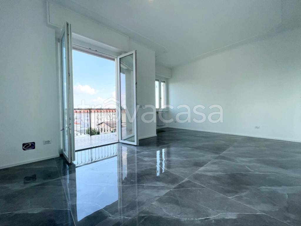 appartamento in vendita a Vimercate in zona Ruginello / Oldaniga