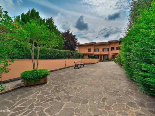 casa indipendente in vendita a Vimercate in zona Oreno