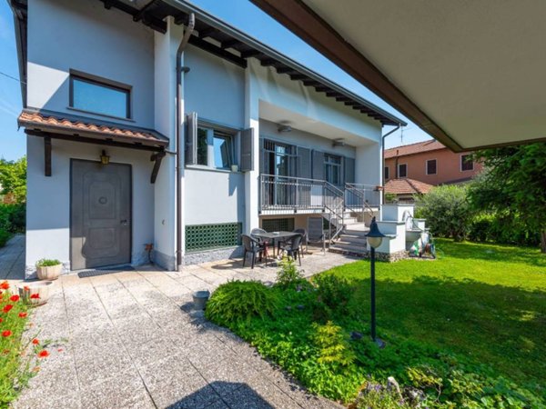 casa indipendente in vendita a Vimercate