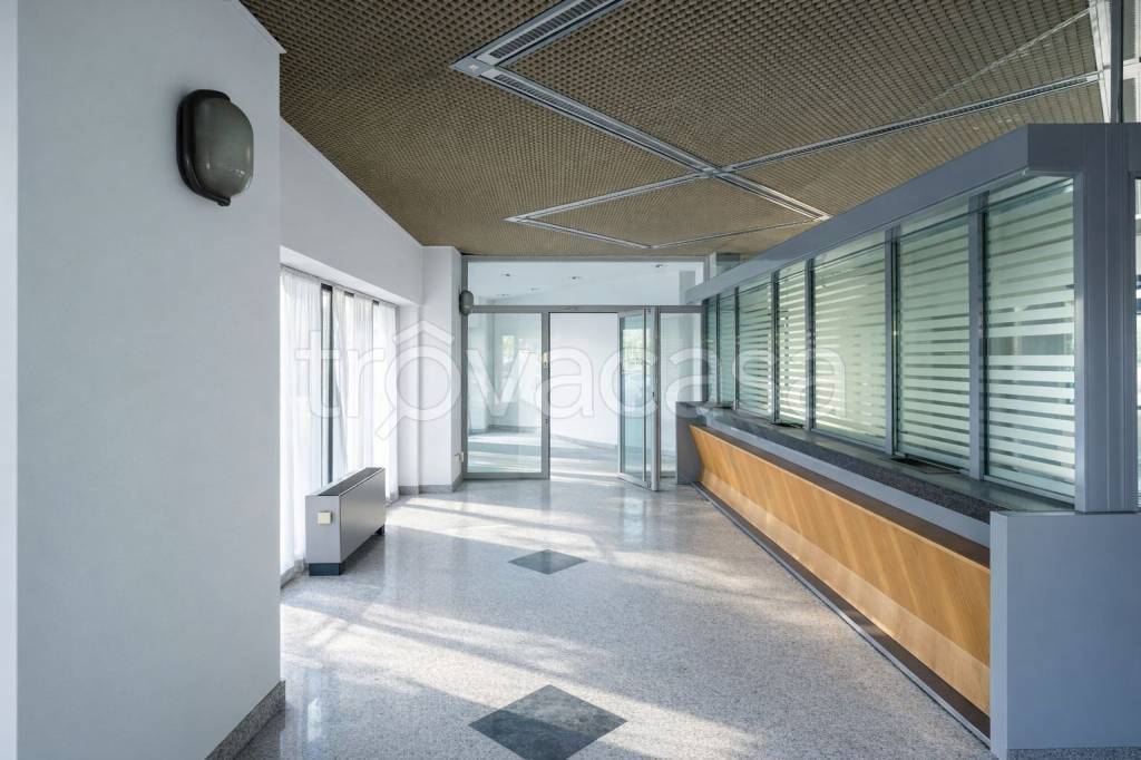ufficio in vendita a Vimercate in zona Centro Storico