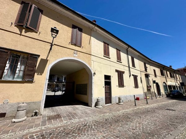 appartamento in vendita a Vimercate in zona Centro Storico