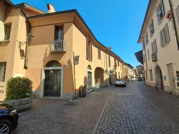 ufficio in vendita a Vimercate in zona Centro Storico