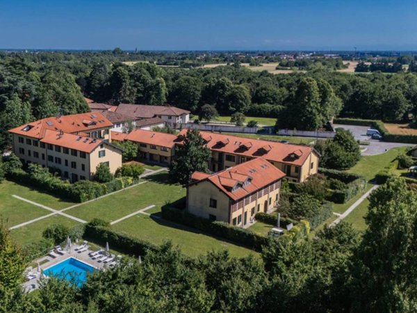 appartamento in vendita a Vimercate in zona Ruginello / Oldaniga