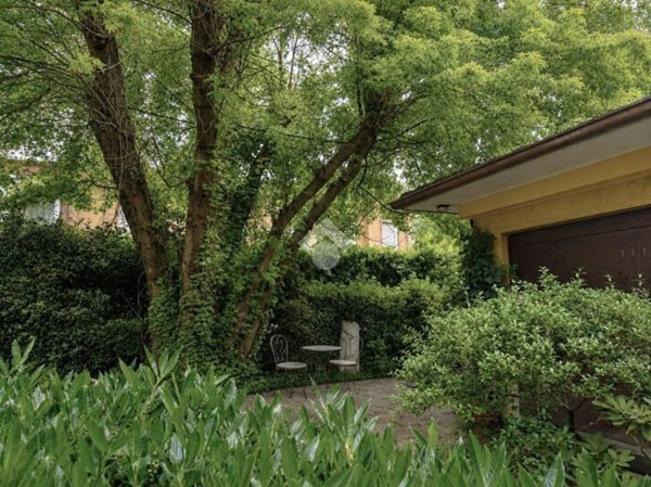 casa indipendente in vendita a Vimercate