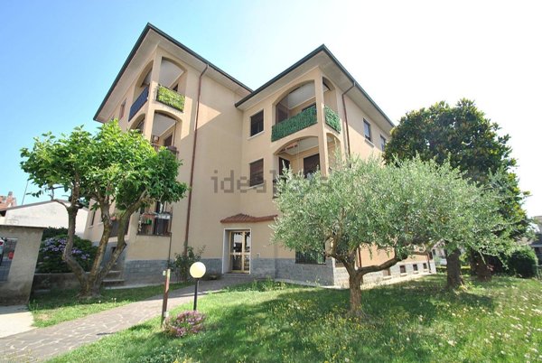 appartamento in vendita a Vimercate in zona Ruginello / Oldaniga