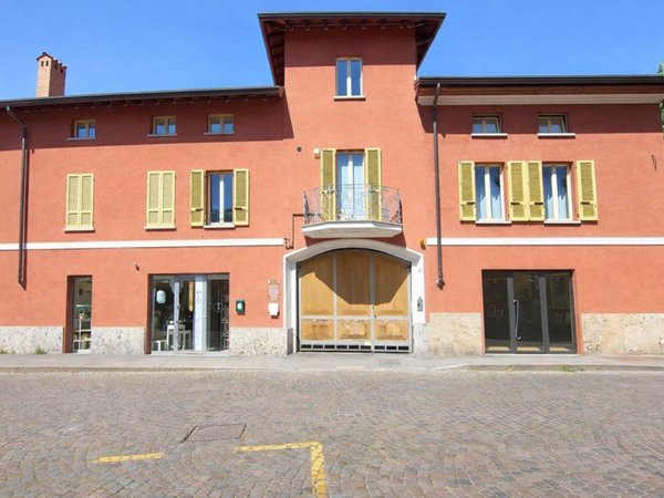 appartamento in vendita a Vimercate in zona Oreno