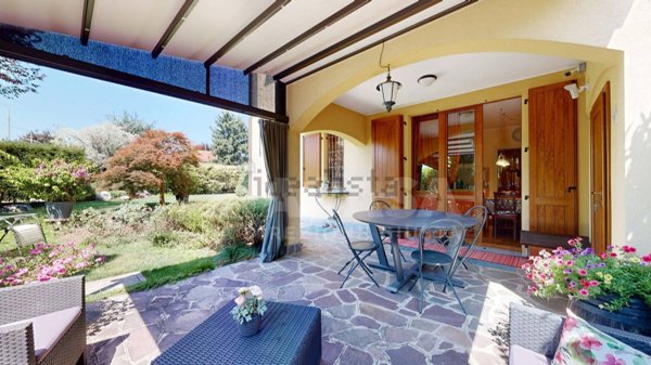 casa indipendente in vendita a Vimercate
