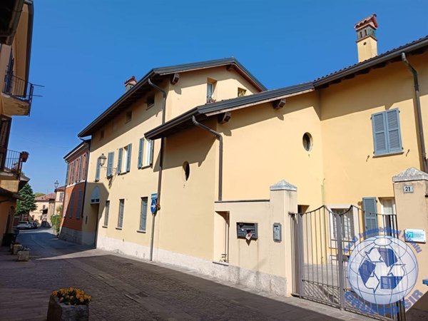 appartamento in vendita a Vimercate in zona Oreno