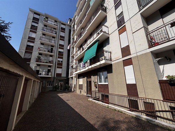 ufficio in vendita a Vimercate in zona Centro Storico