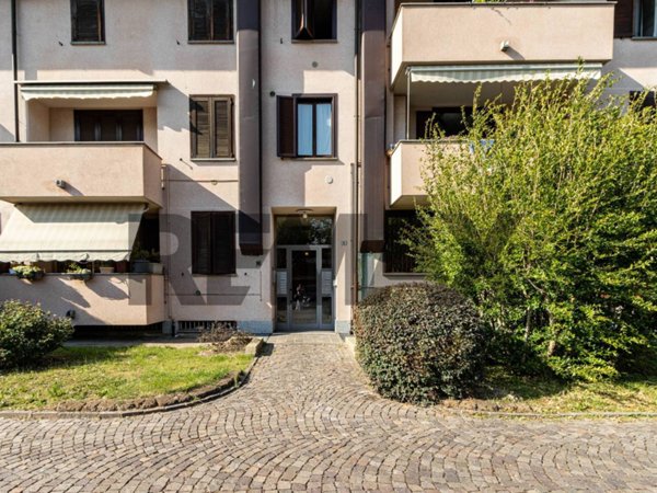 appartamento in vendita a Vimercate in zona Centro Storico