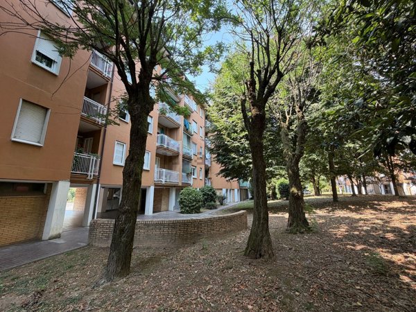 appartamento in vendita a Vimercate in zona Centro Storico