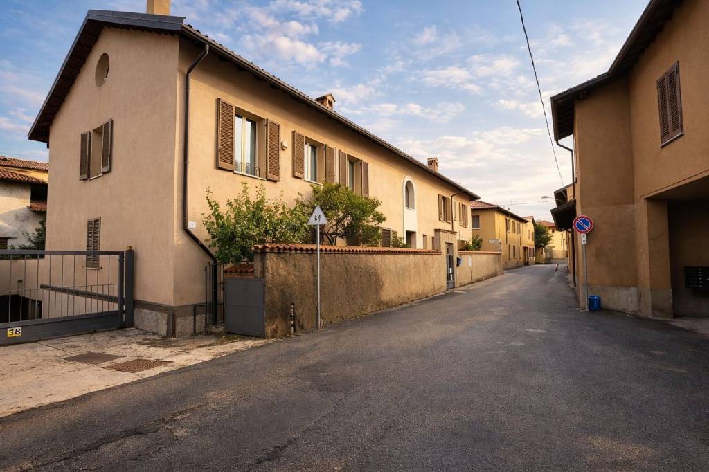 appartamento in vendita a Vimercate in zona Oreno