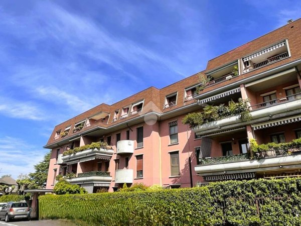appartamento in vendita a Vimercate in zona Centro Storico