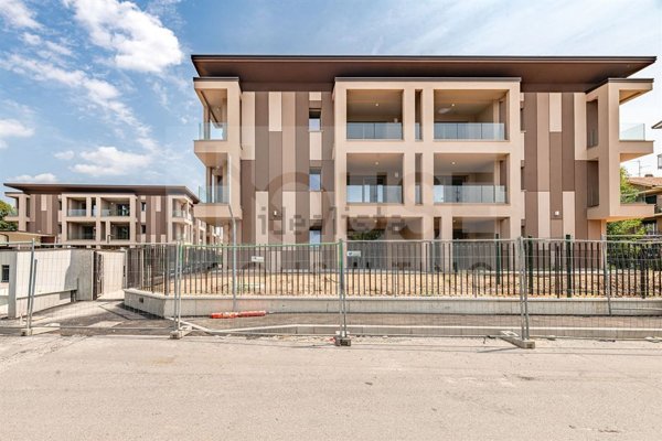 appartamento in vendita a Vimercate in zona Centro Storico