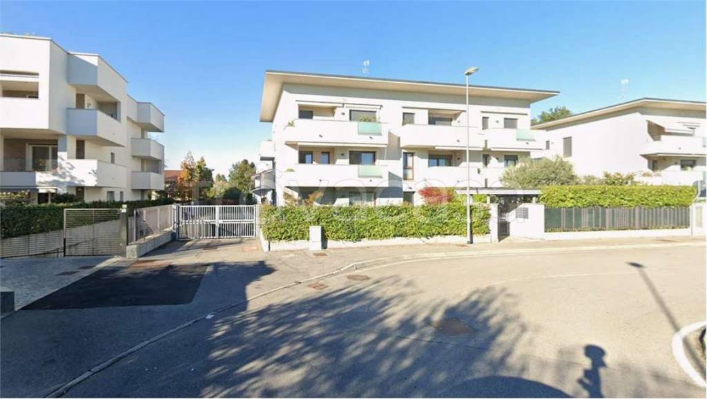 terreno edificabile in vendita a Vimercate in zona Oreno