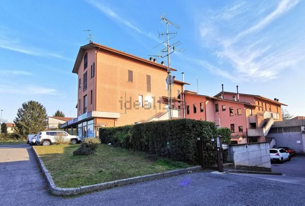 appartamento in vendita a Vimercate in zona Centro Storico