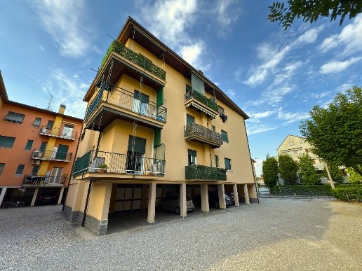 appartamento in vendita a Vimercate in zona Centro Storico