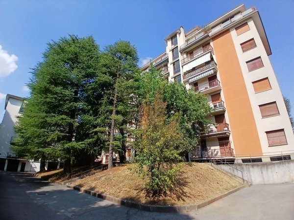 appartamento in vendita a Vimercate in zona Centro Storico