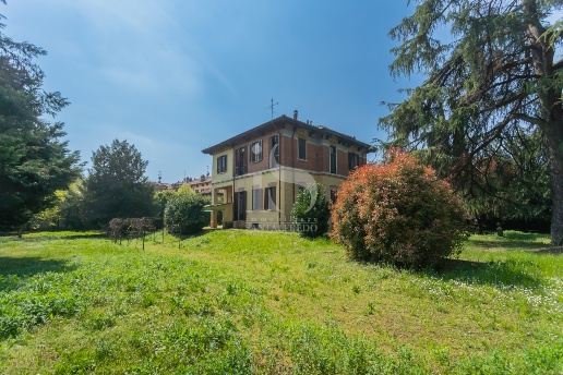 casa indipendente in vendita a Vimercate in zona Centro Storico
