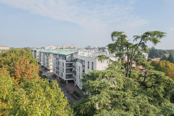 appartamento in vendita a Vimercate in zona Centro Storico