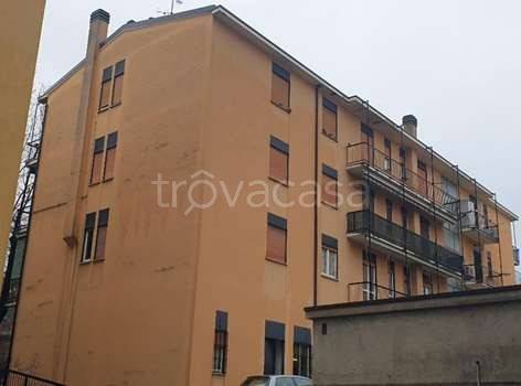 appartamento in vendita a Vimercate in zona Centro Storico