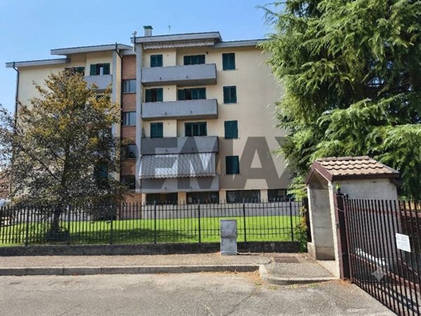 appartamento in vendita a Vimercate in zona Velasca